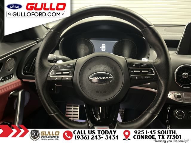 Used 2020 Kia Stinger GT1 RWD image 12