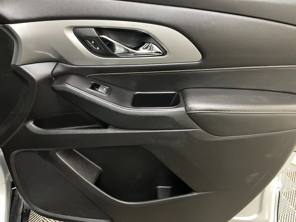 Used 2019 Chevrolet Traverse LT image 39