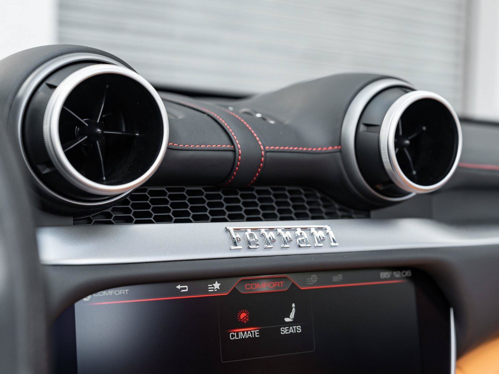 Used 2019 Ferrari Portofino RWD image 51