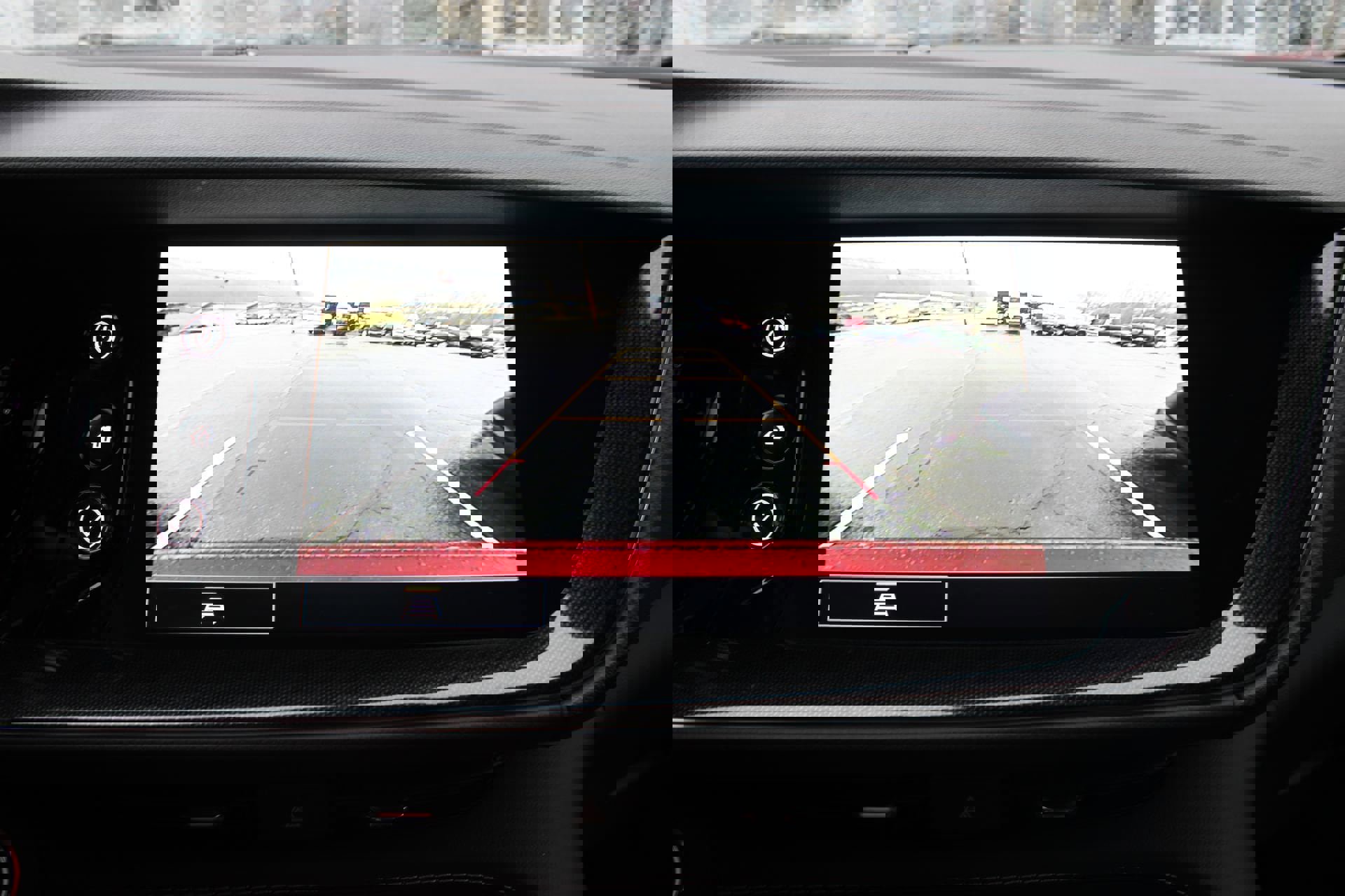 Used 2023 Buick Envision Essence w/ Sport Touring Package image 31