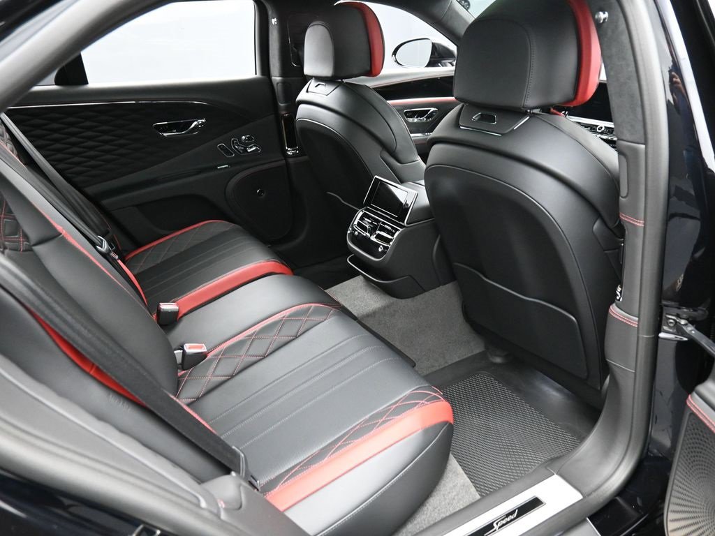 Certified 2024 Bentley Flying Spur W12 image 31