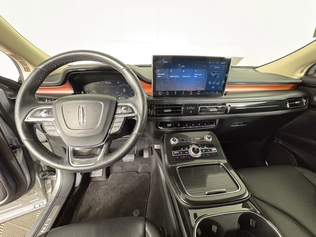 Used 2022 Lincoln Nautilus Reserve w/ Luxury Package FWD image 8