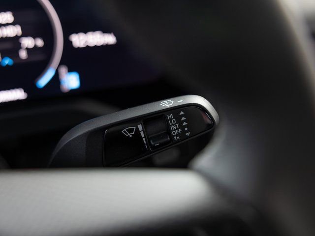 New 2025 Porsche Taycan image 49