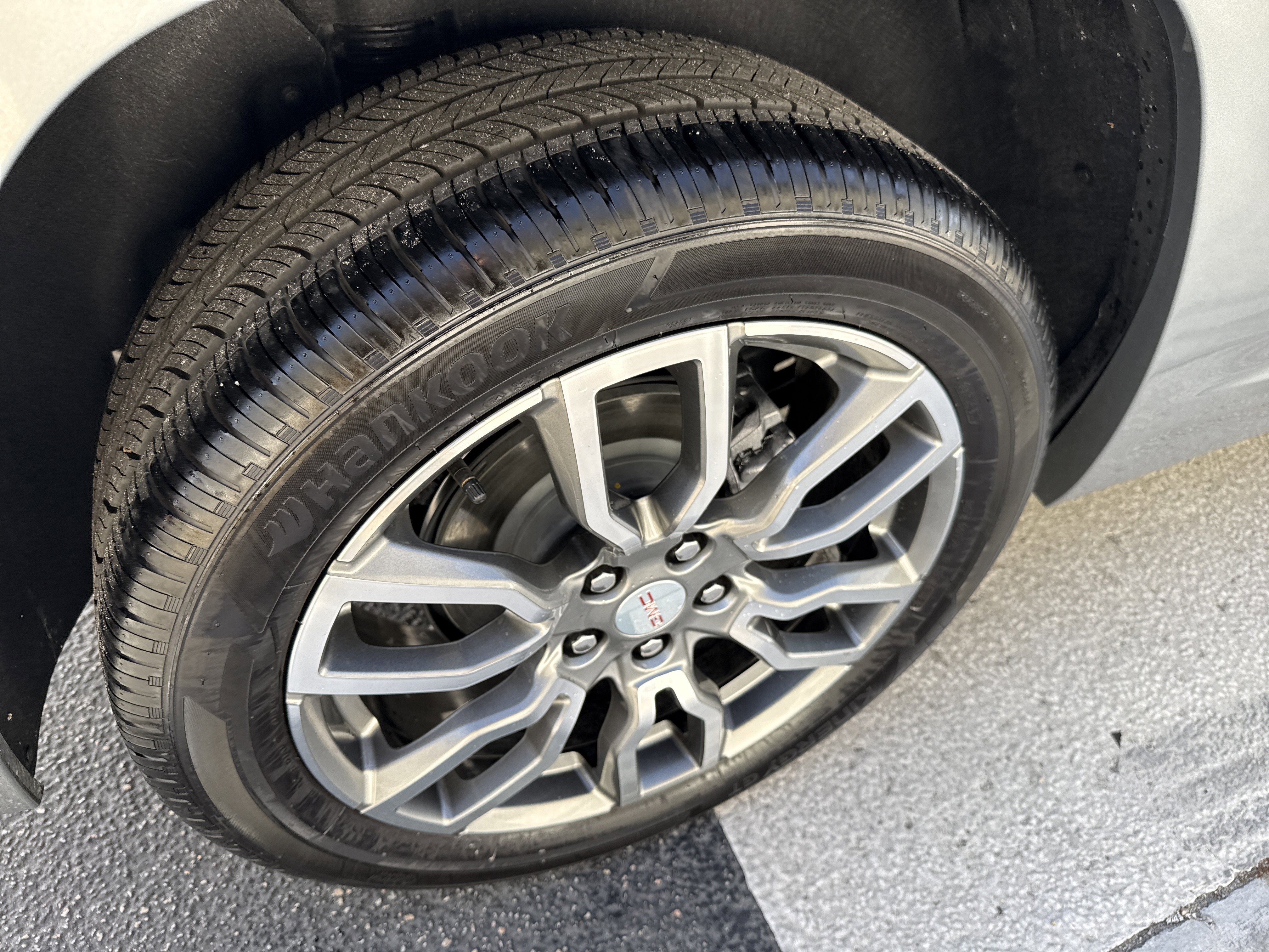 Used 2024 GMC Terrain Denali w/ Denali Premium Package image 10