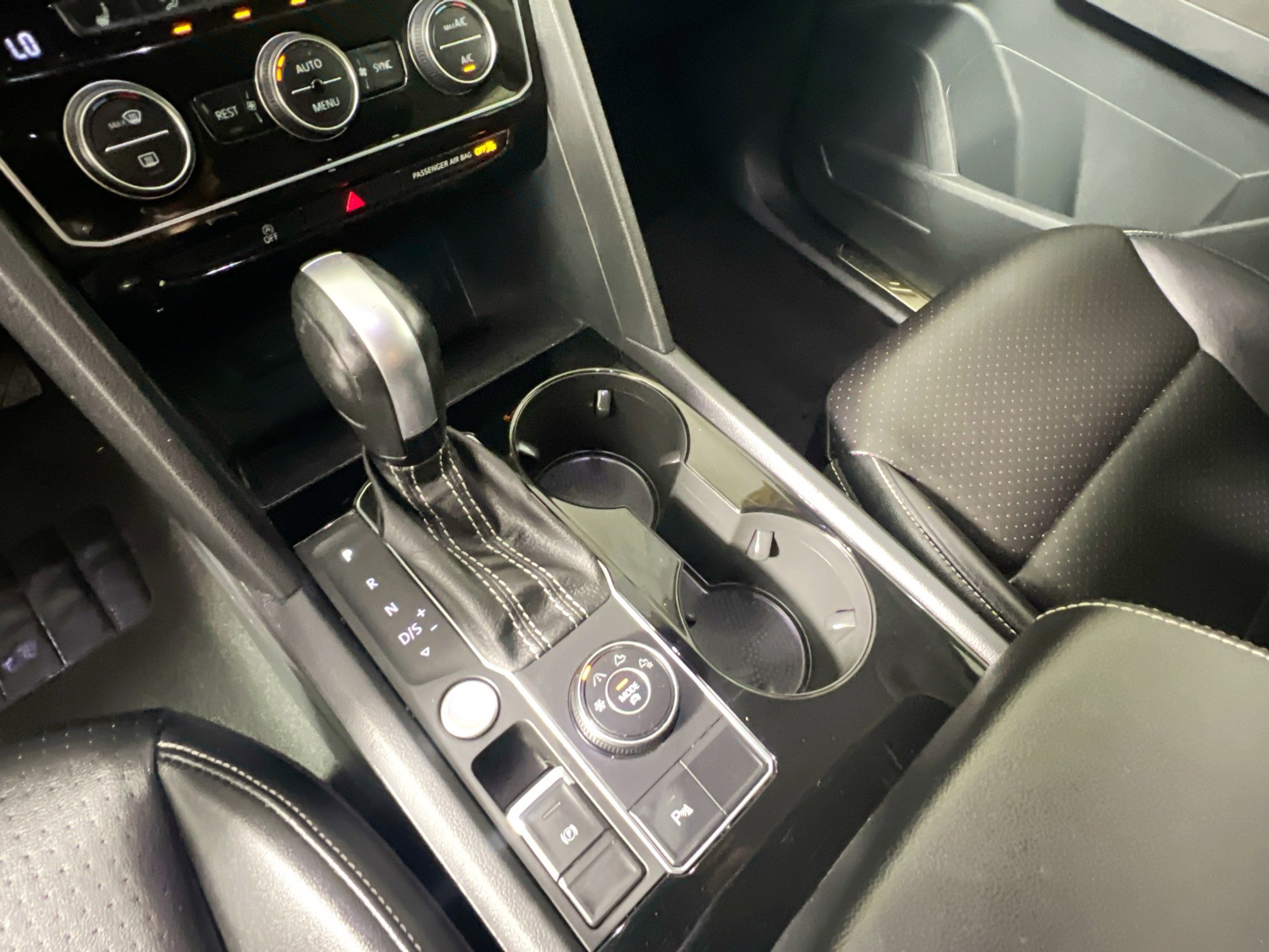 Used 2022 Volkswagen Atlas SE image 26