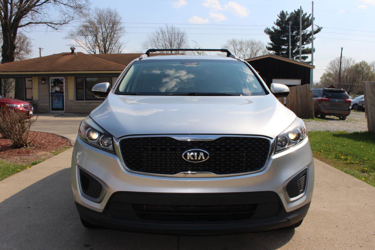 Used 2016 Kia Sorento LX w/ LX Convenience Package image 3