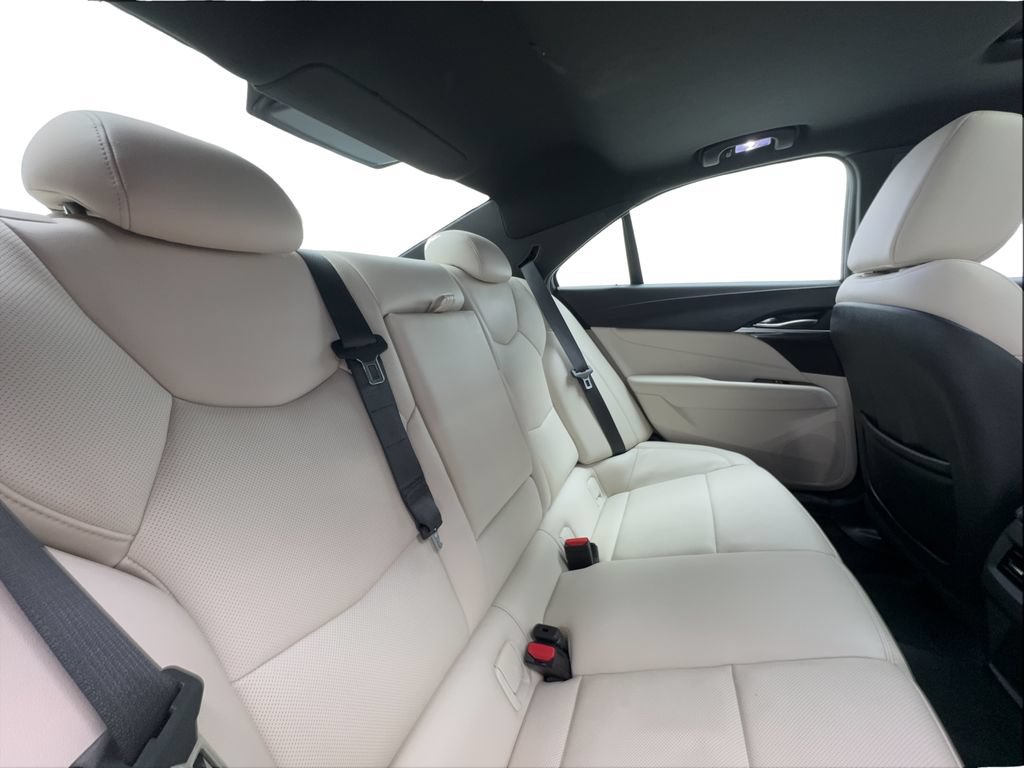 Used 2021 Cadillac CT4 Premium Luxury RWD image 27