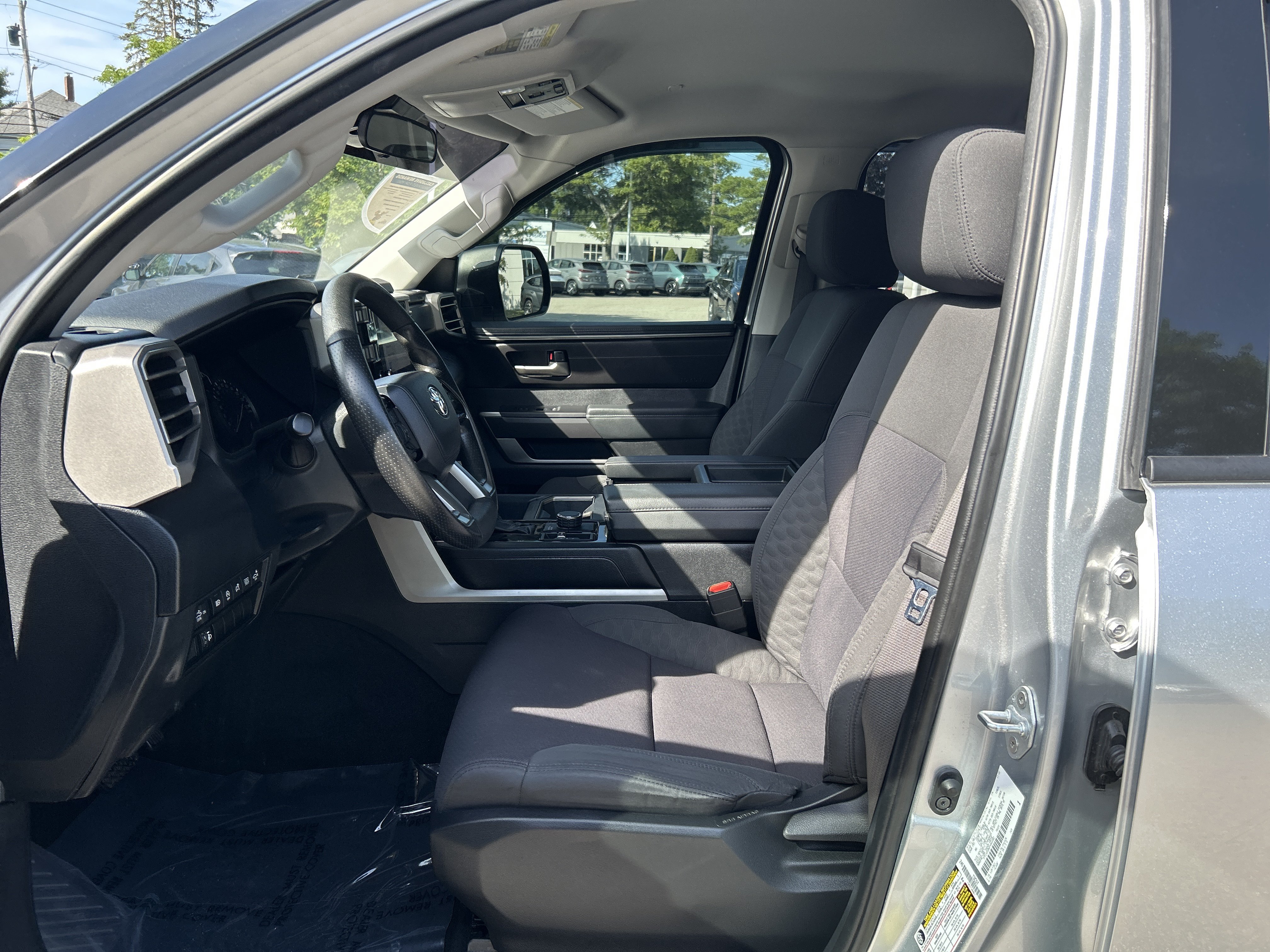 Used 2023 Toyota Tundra SR5 w/ SR5 Convenience Package AWD/4WD image 15