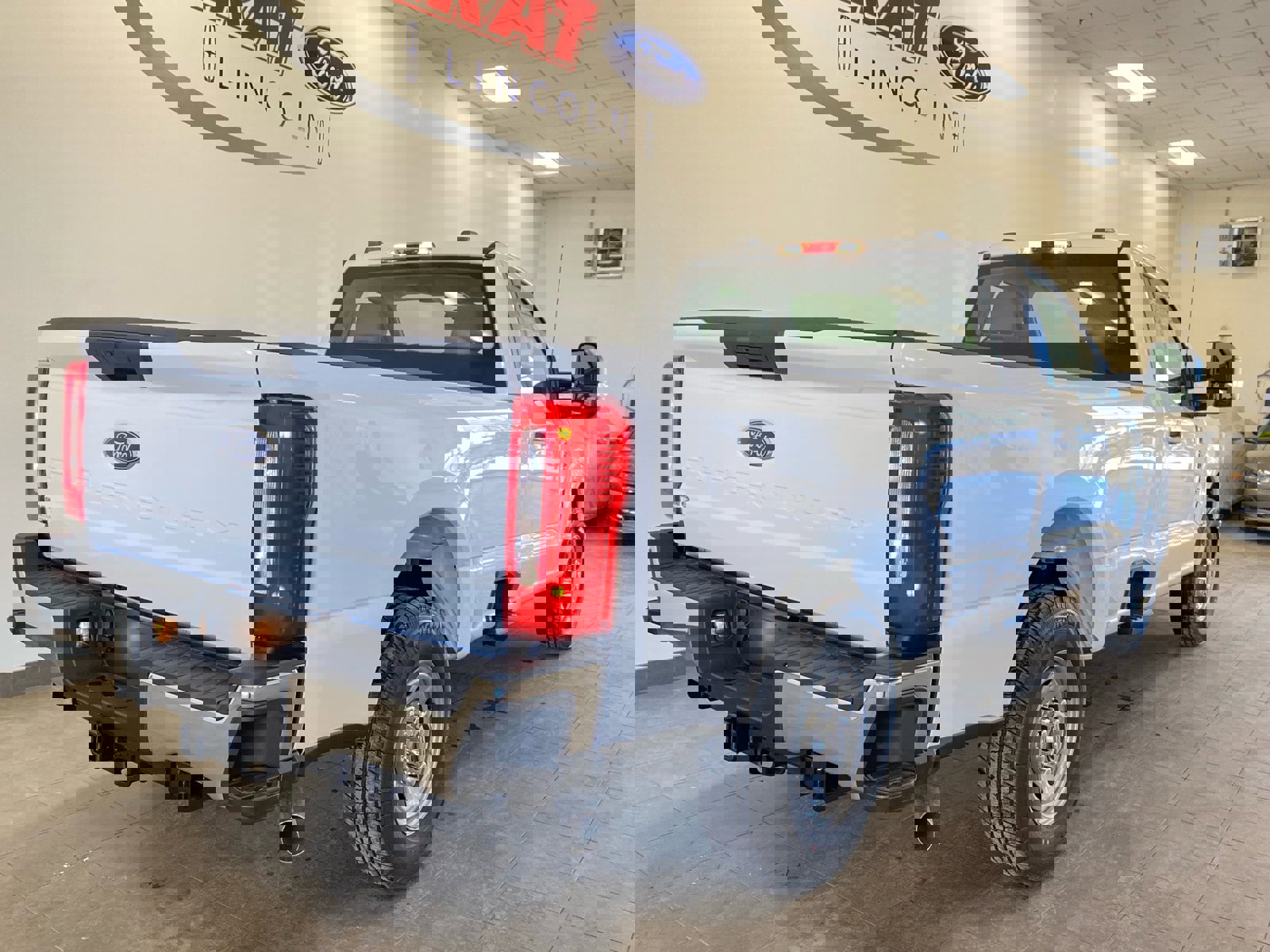 New 2026 Ford F250 XL w/ XL Chrome Package image 7