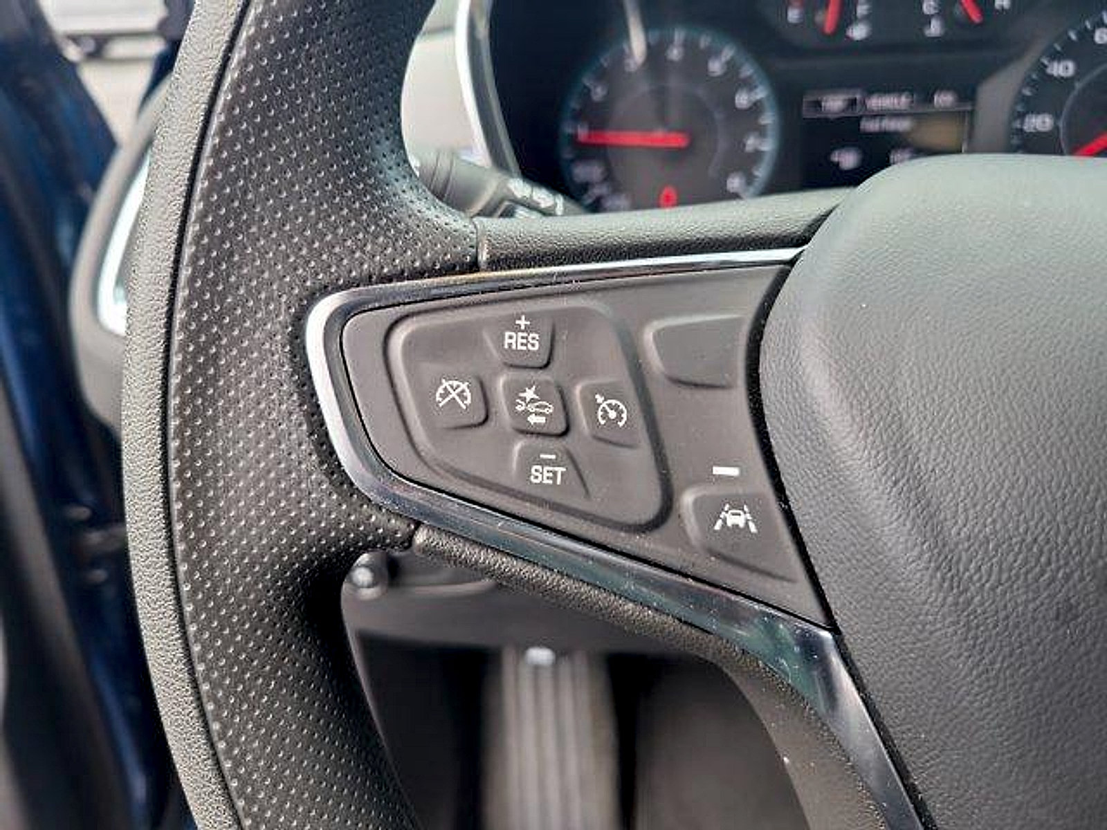 Used 2024 Chevrolet Equinox LS FWD image 30