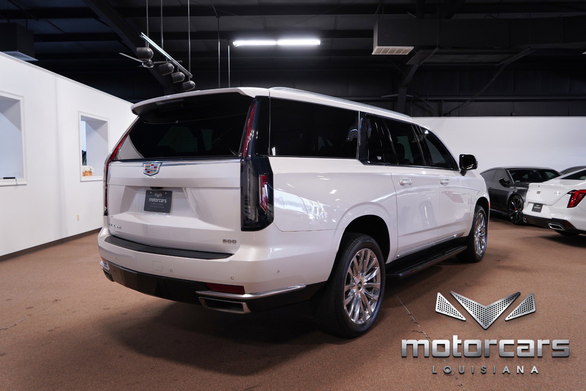 Used 2022 Cadillac Escalade ESV Premium Luxury image 7