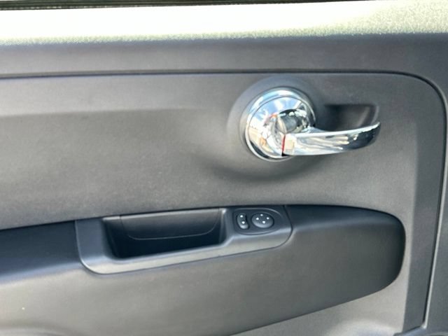 Used 2015 FIAT 500 Sport w/ Comfort/Convenience Group FWD image 28