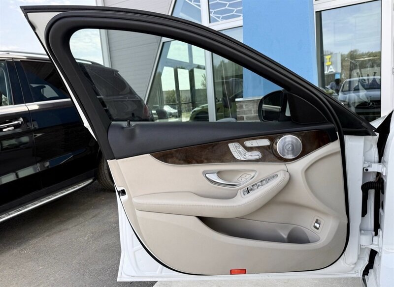 Used 2016 Mercedes-Benz C 300 4MATIC Sedan image 19