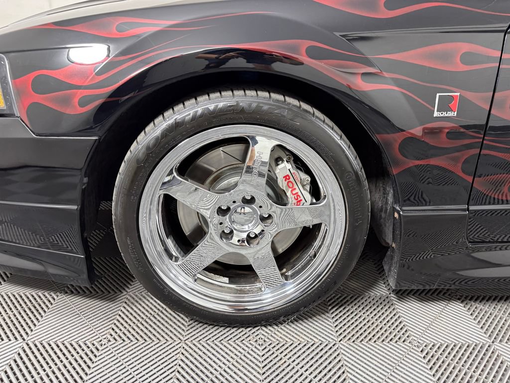 Used 2004 Ford Mustang GT RWD image 11