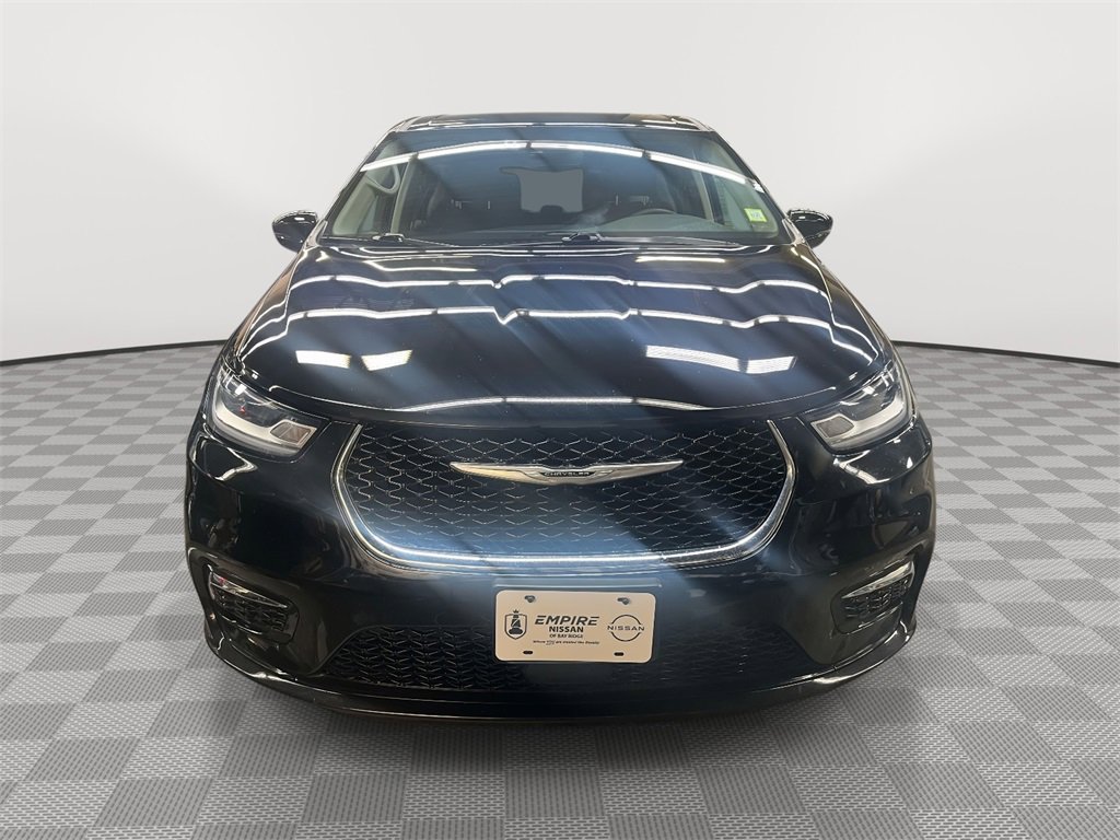 Used 2024 Chrysler Pacifica Select image 7