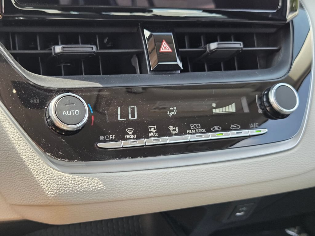 Certified 2025 Toyota Corolla LE FWD image 20