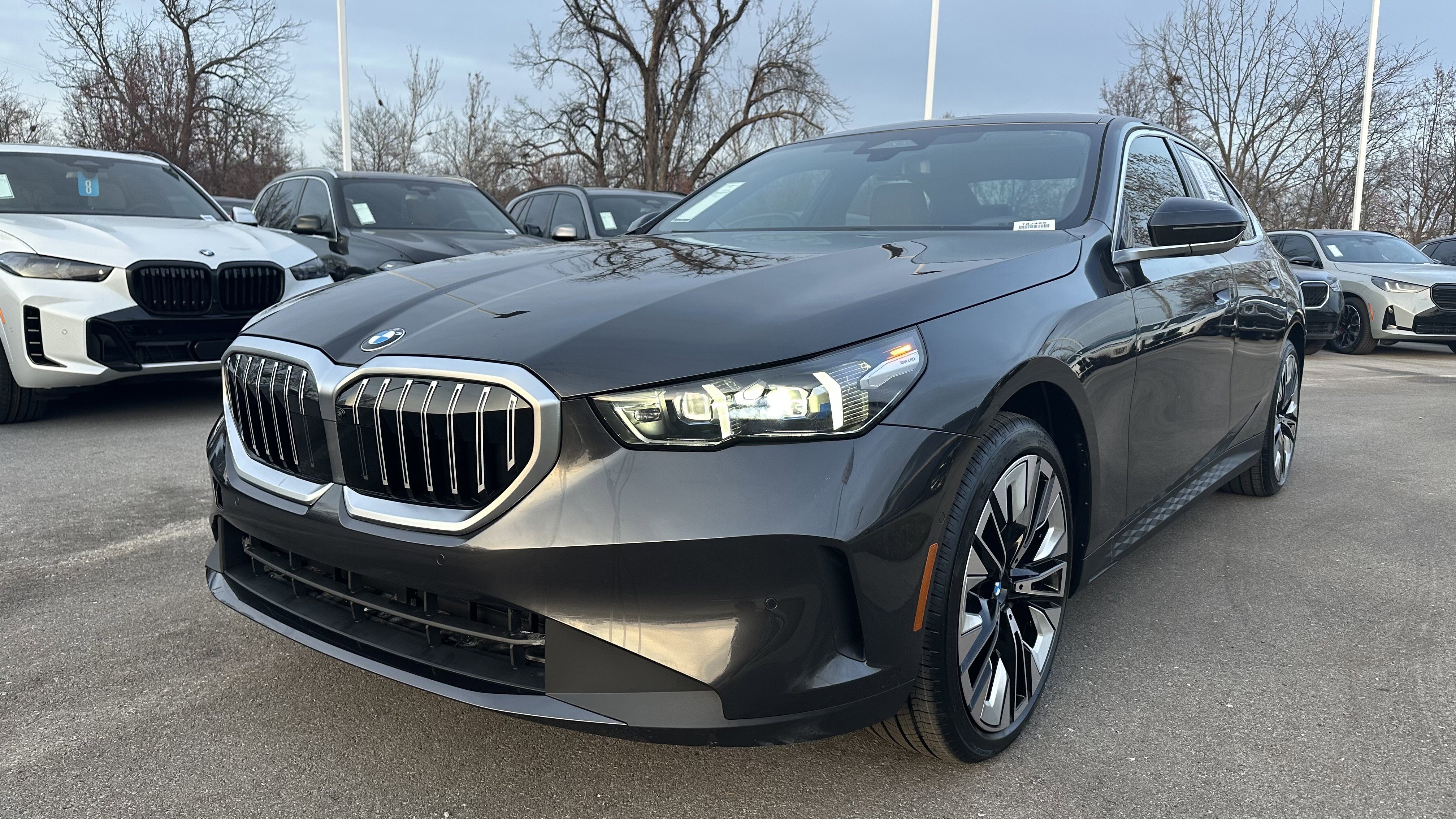 Used 2026 BMW 530i xDrive w/ Premium Package image 5