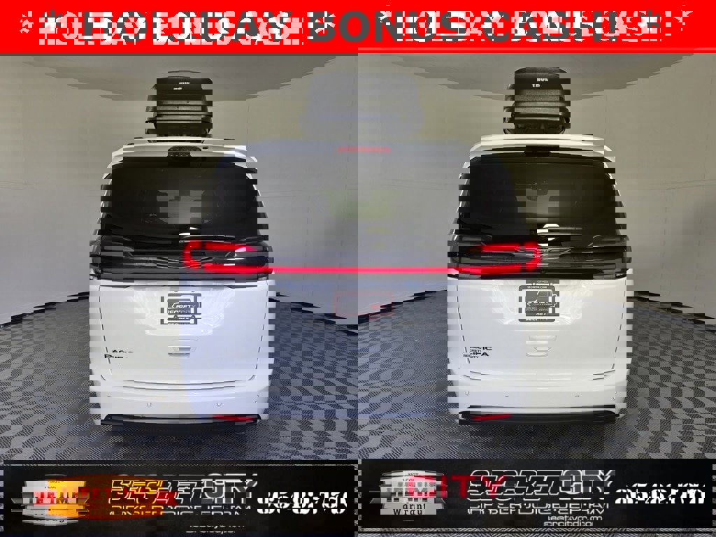 New 2025 Chrysler Pacifica Select w/ Fav Edition Package image 6