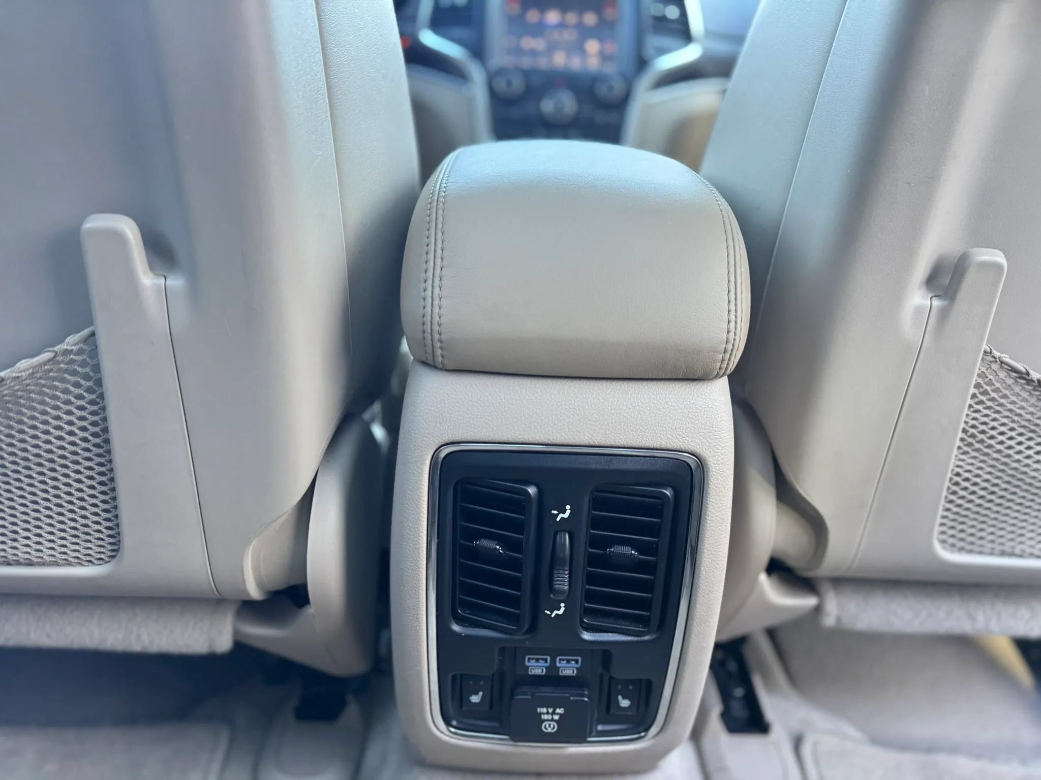 Used 2015 Jeep Grand Cherokee Overland RWD image 16