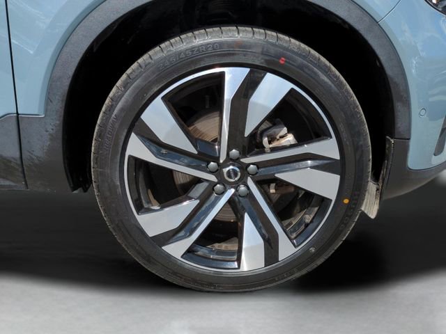 Used 2023 Volvo XC40 B5 Plus w/ Protection Package Premier AWD/4WD image 10
