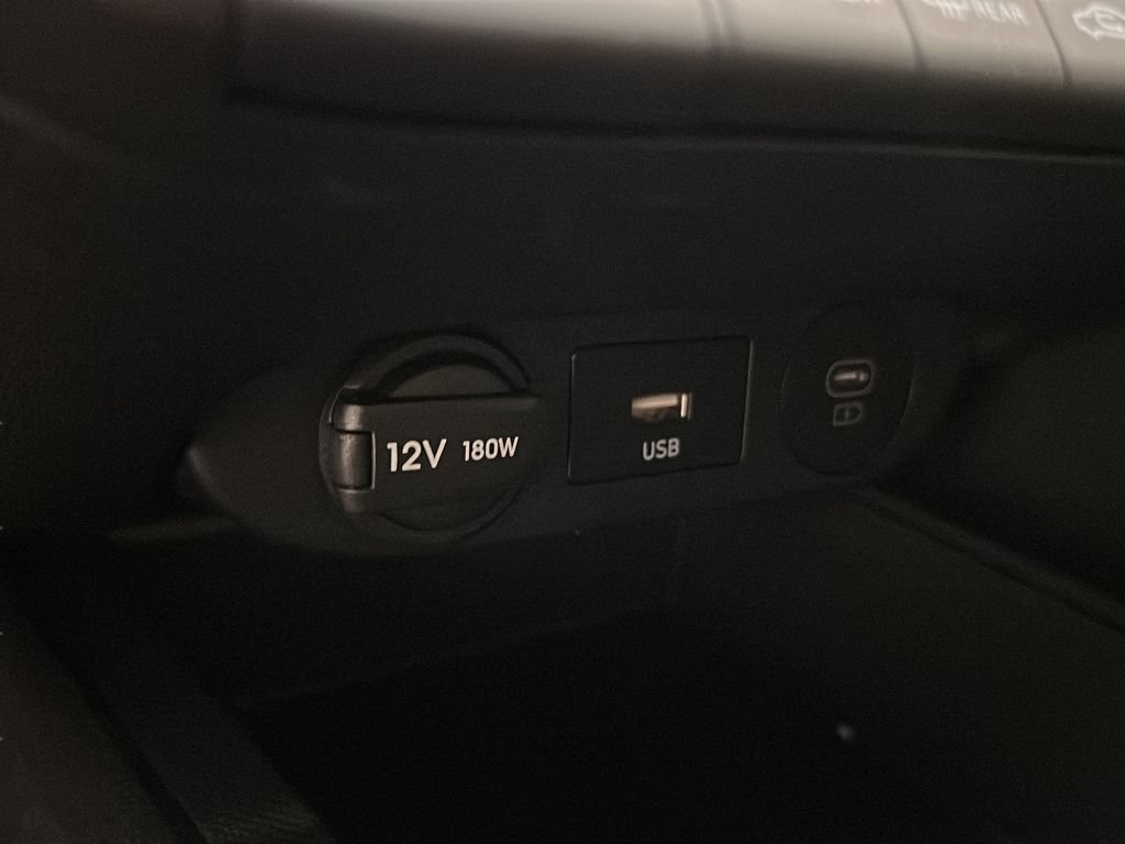Certified 2025 Hyundai Elantra Hybrid FWD image 31