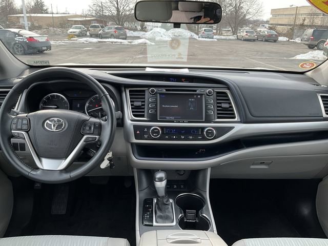 Used 2016 Toyota Highlander Plus image 10