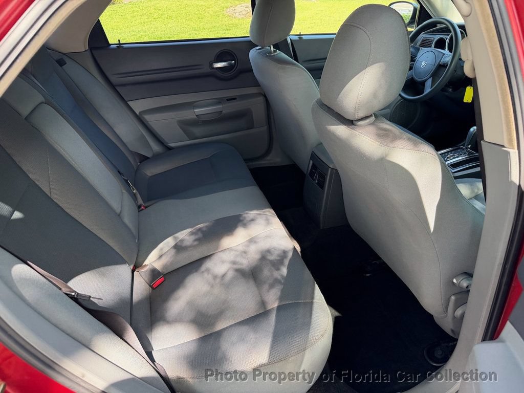 Used 2005 Dodge Magnum SE RWD image 11