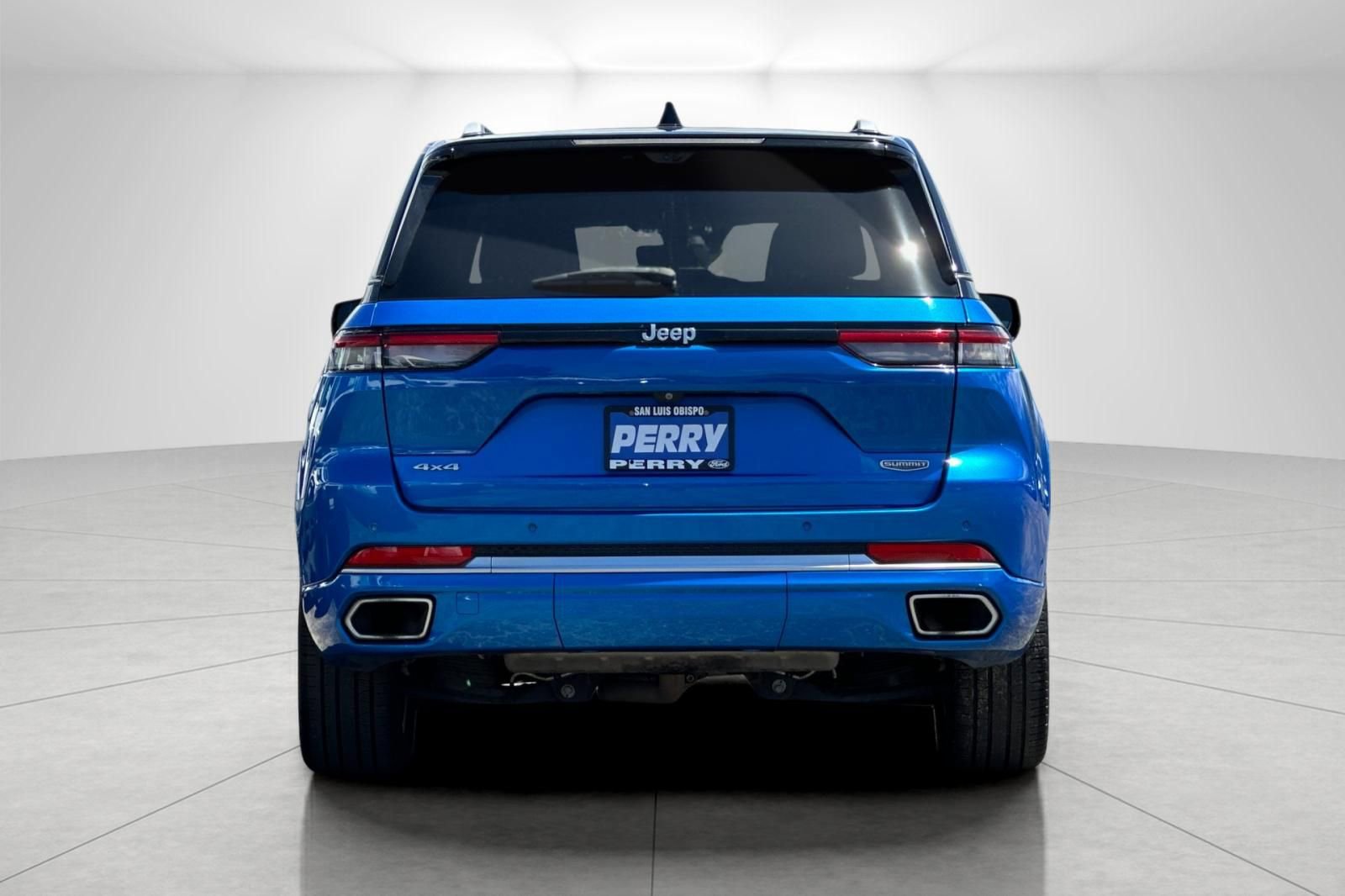 Used 2023 Jeep Grand Cherokee Summit w/ Adv Protech Group IV image 4