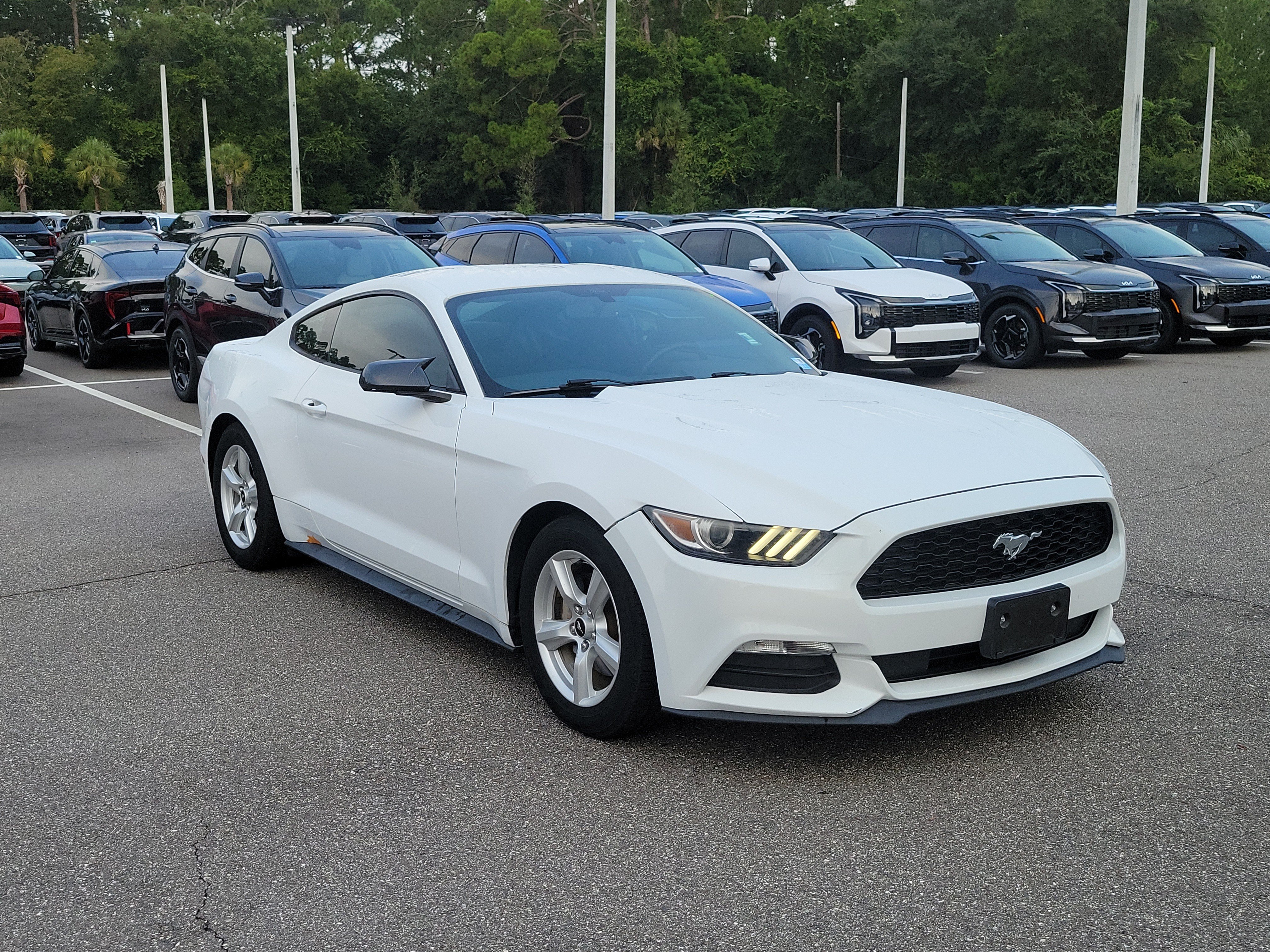 Used 2017 Ford Mustang Coupe RWD image 32