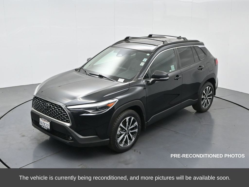 Used 2023 Toyota Corolla Cross XLE image 52