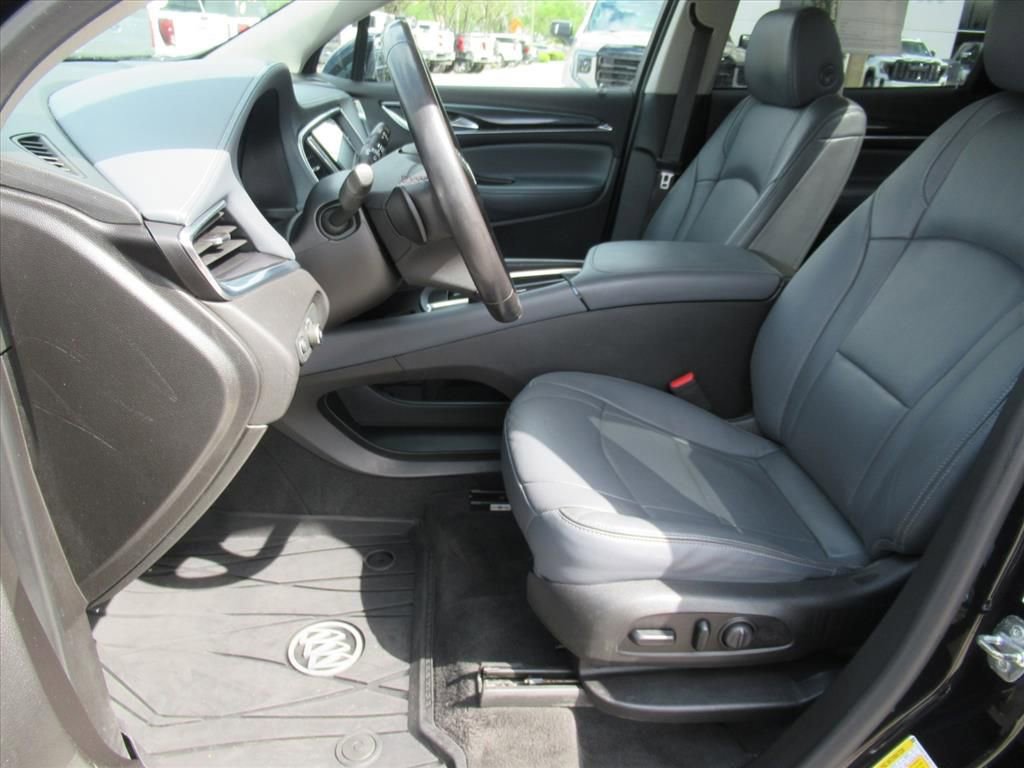 Used 2019 Buick Enclave Essence w/ LPO, Sport Appearance Package image 20