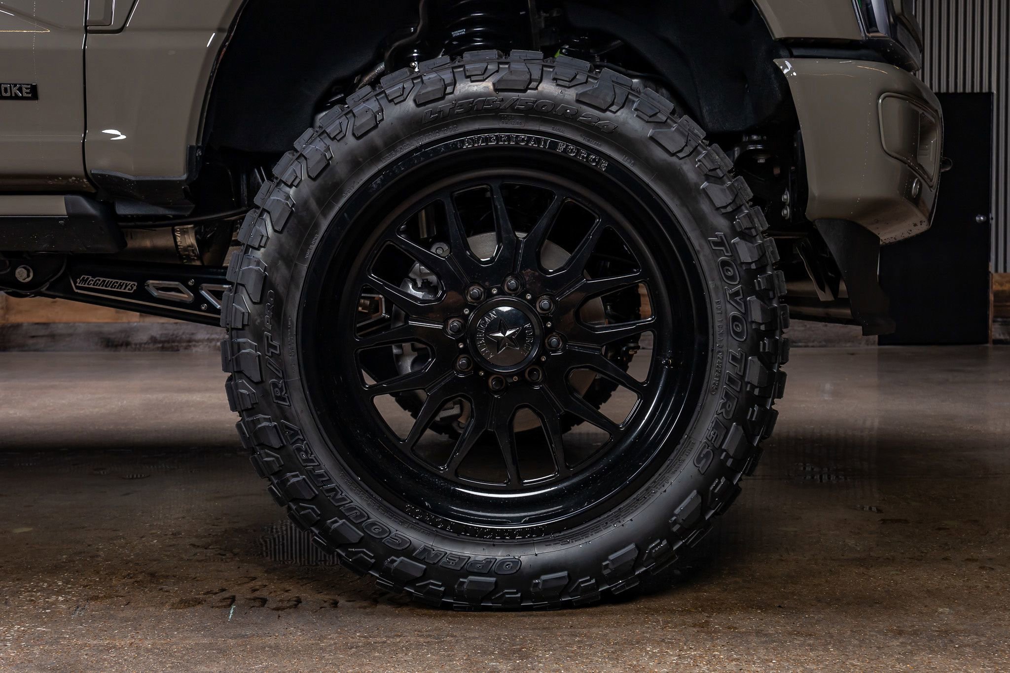 Used 2026 Ford F250 King Ranch w/ Chrome Package image 12