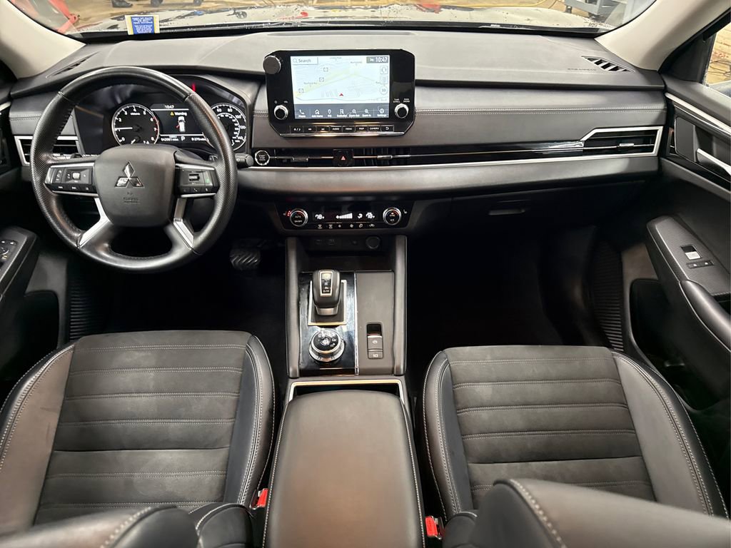 Used 2024 Mitsubishi Outlander SE image 22