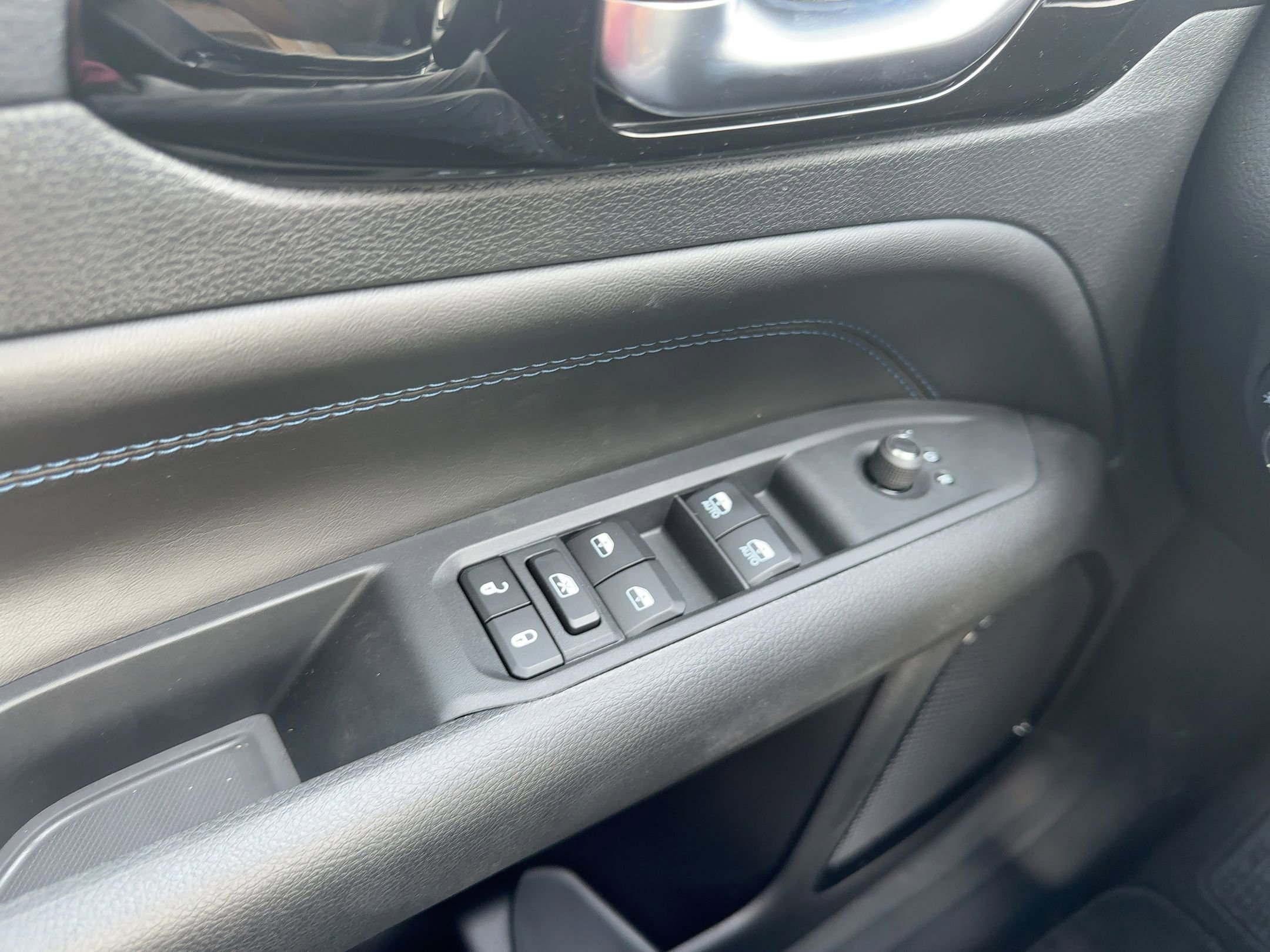 New 2026 Jeep Compass Latitude AWD/4WD image 20
