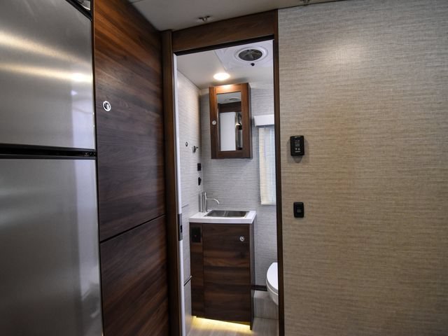 Used 2023 Mercedes-Benz Sprinter 3500 image 29