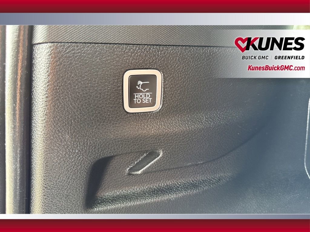 Used 2024 Jeep Wagoneer L Series II w/ Flexible Seating Group AWD/4WD image 50