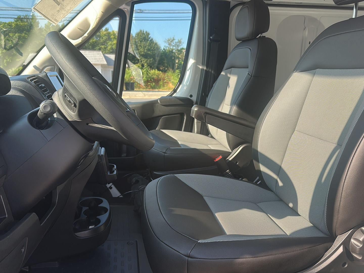 New 2025 RAM ProMaster 2500 w/ Convenience Group FWD image 10