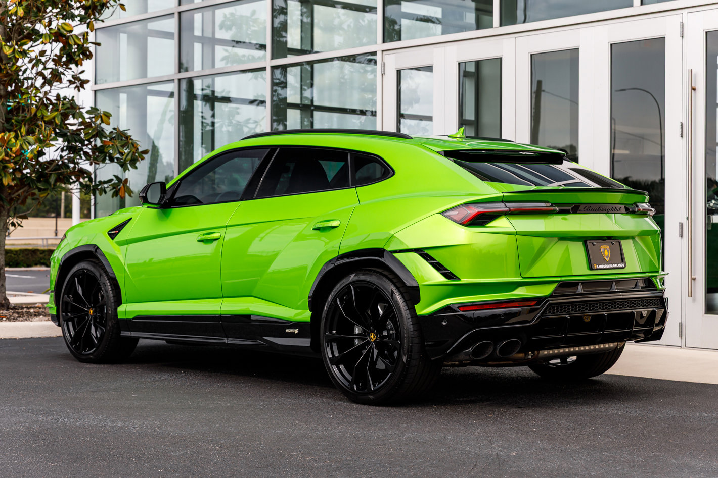 Used 2024 Lamborghini Urus S AWD/4WD image 10