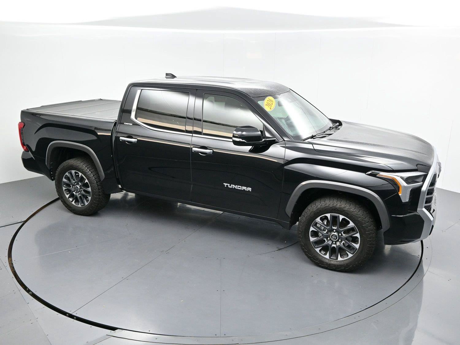 Used 2026 Toyota Tundra Limited AWD/4WD image 36