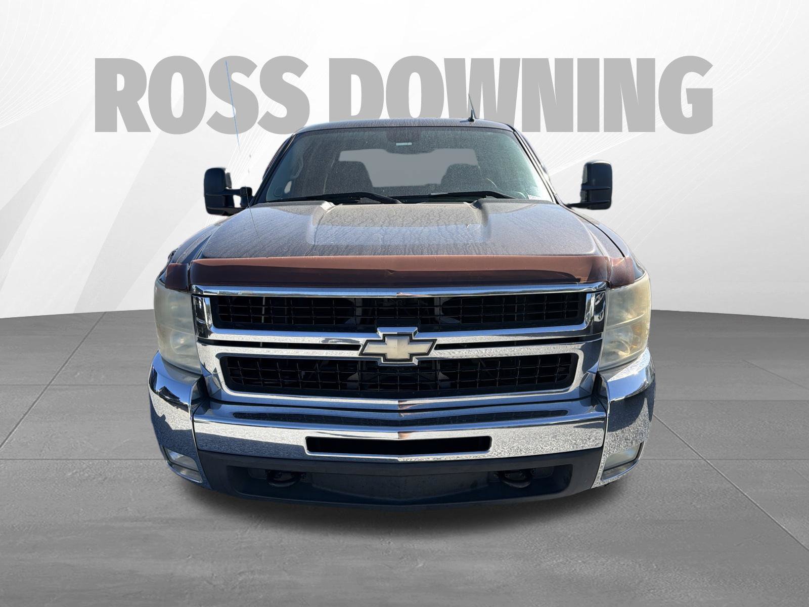 Used 2010 Chevrolet Silverado 2500 LT w/ Interior Plus Package AWD/4WD image 2