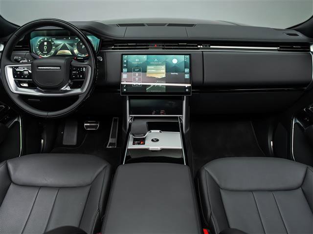 Used 2025 Land Rover Range Rover SE image 18