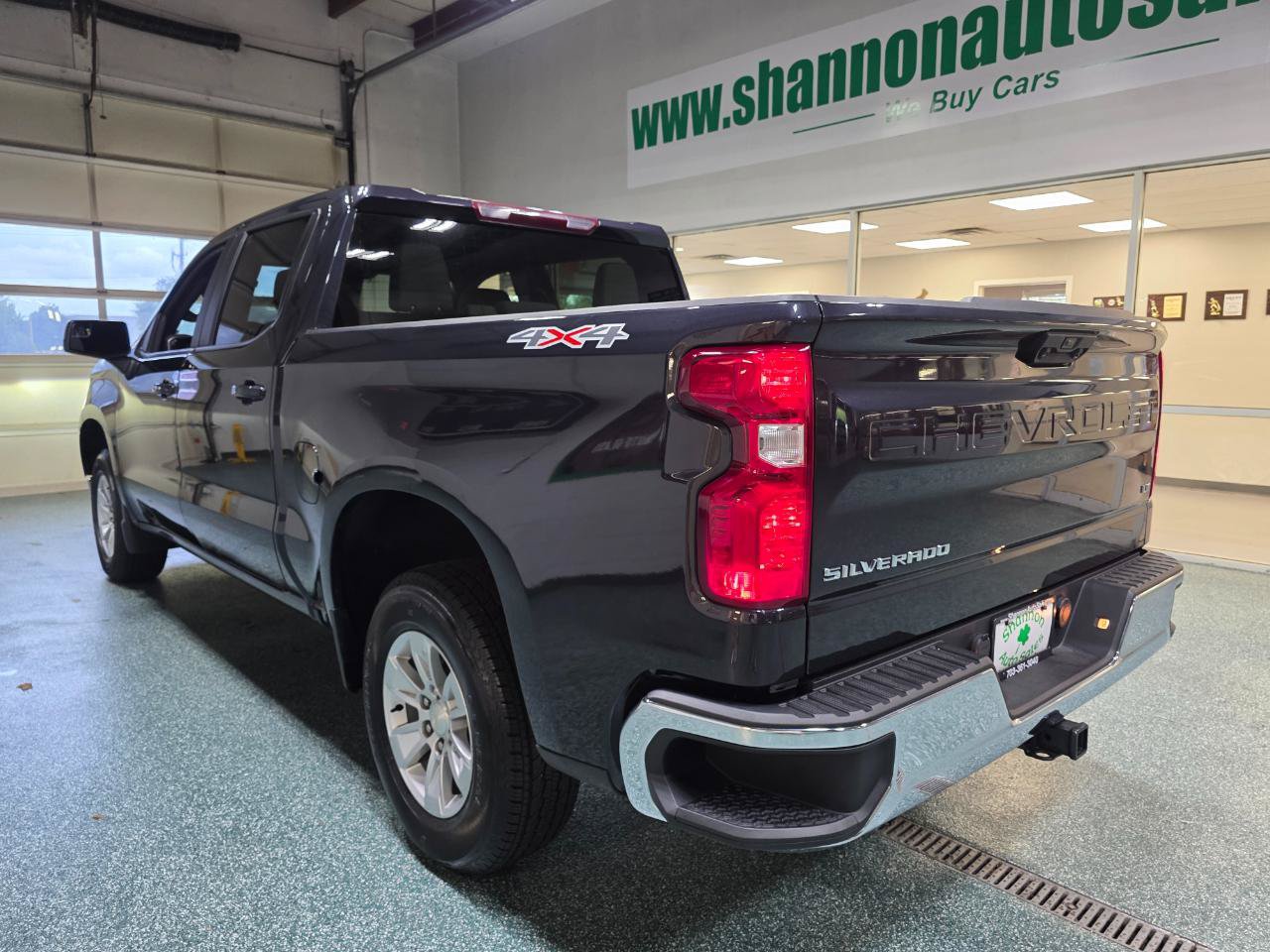 Used 2023 Chevrolet Silverado 1500 LT w/ Protection Package AWD/4WD image 9