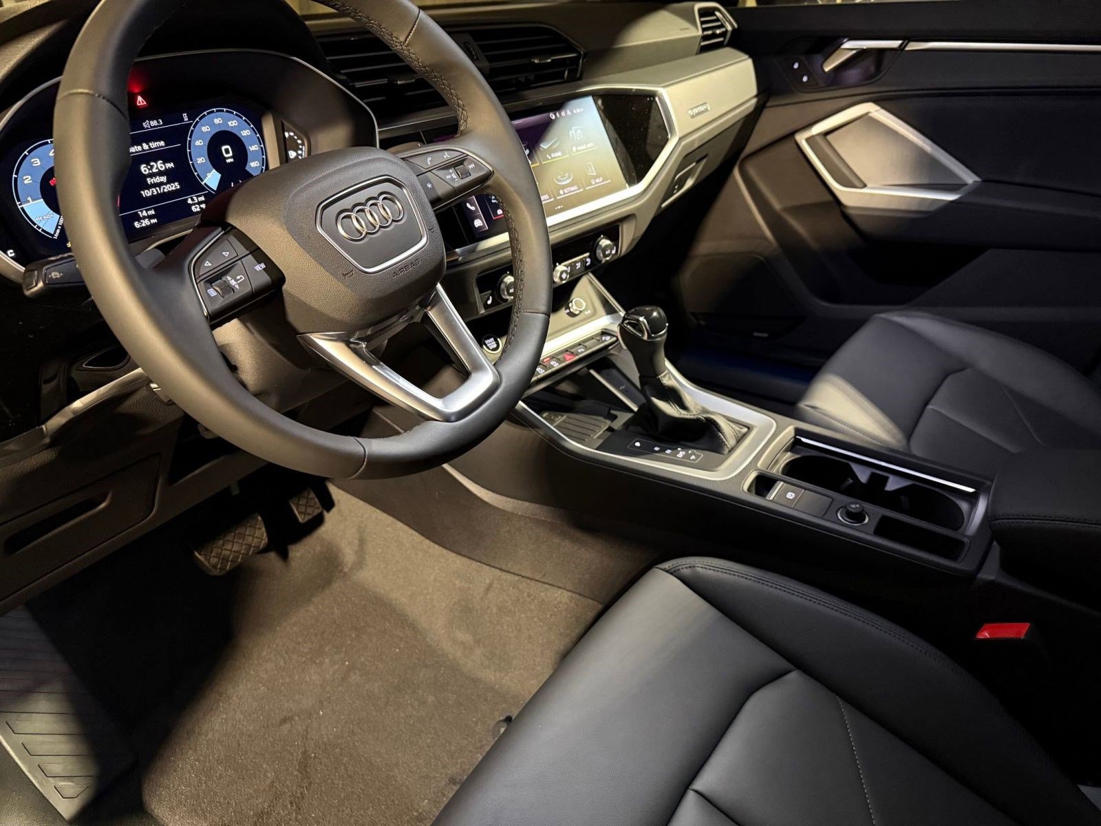 New 2025 Audi Q3 2.0T Premium image 4