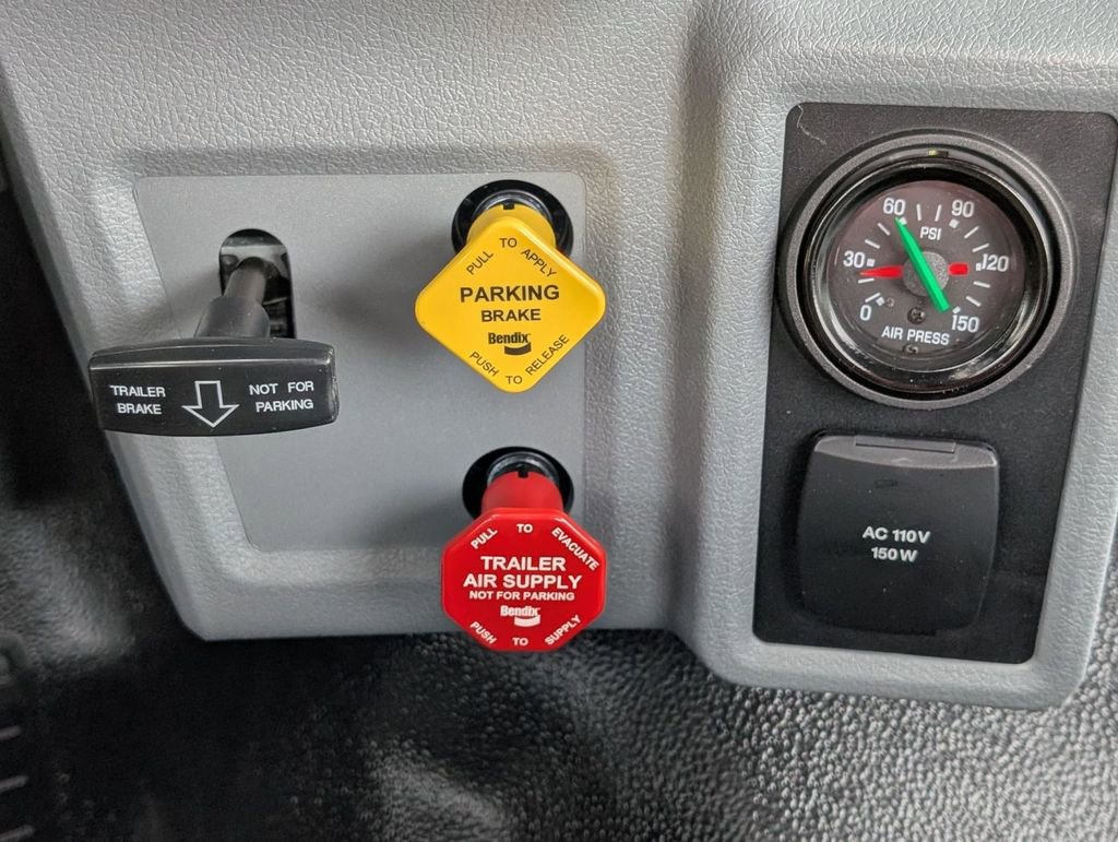 New 2025 Ford F750 2WD Regular Cab Super Duty image 26