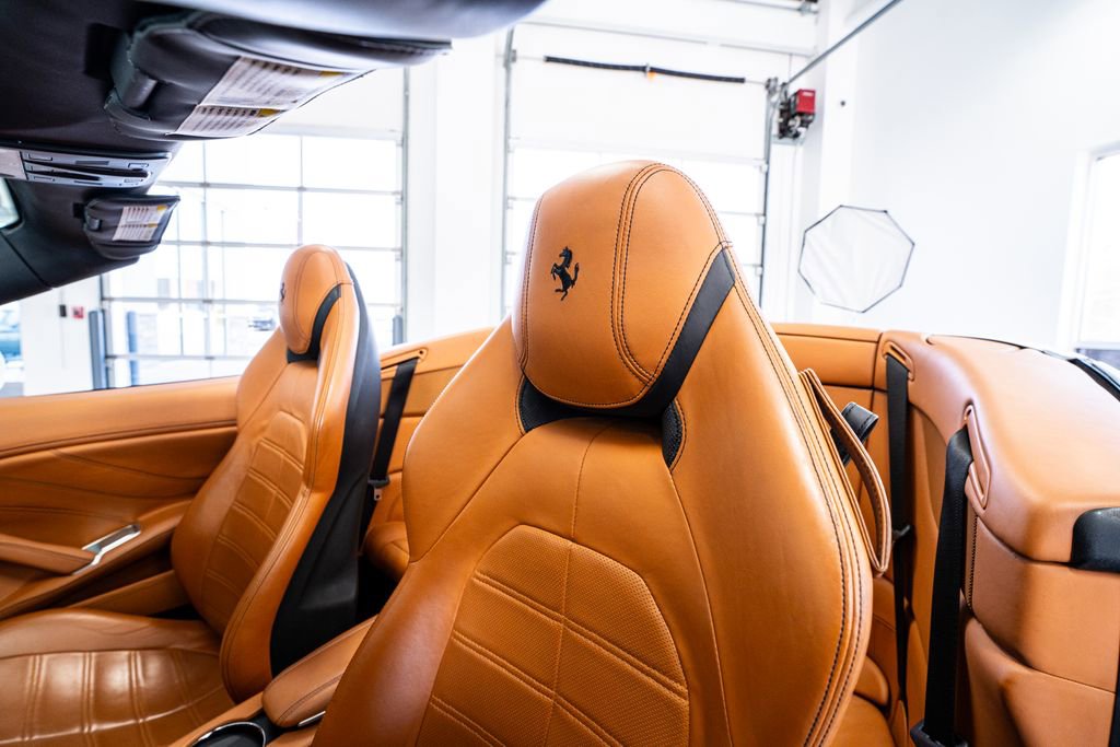 Used 2016 Ferrari California T image 43