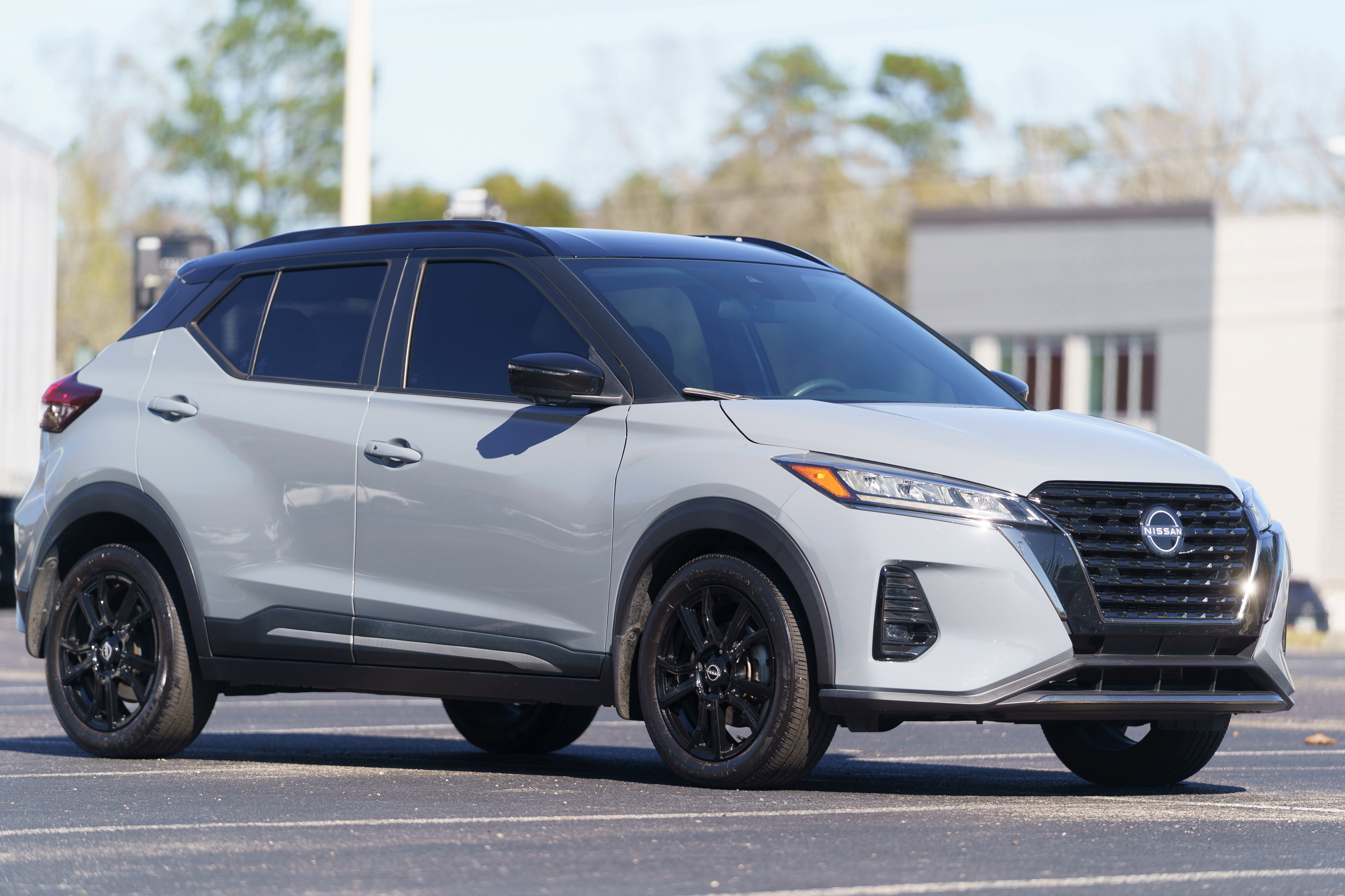 Used 2023 Nissan Kicks SR image 34