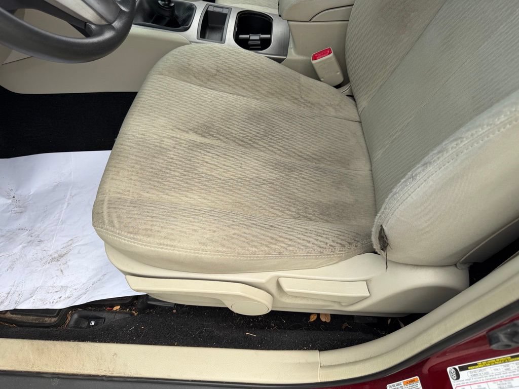 Used 2011 Subaru Outback 2.5i AWD/4WD image 23