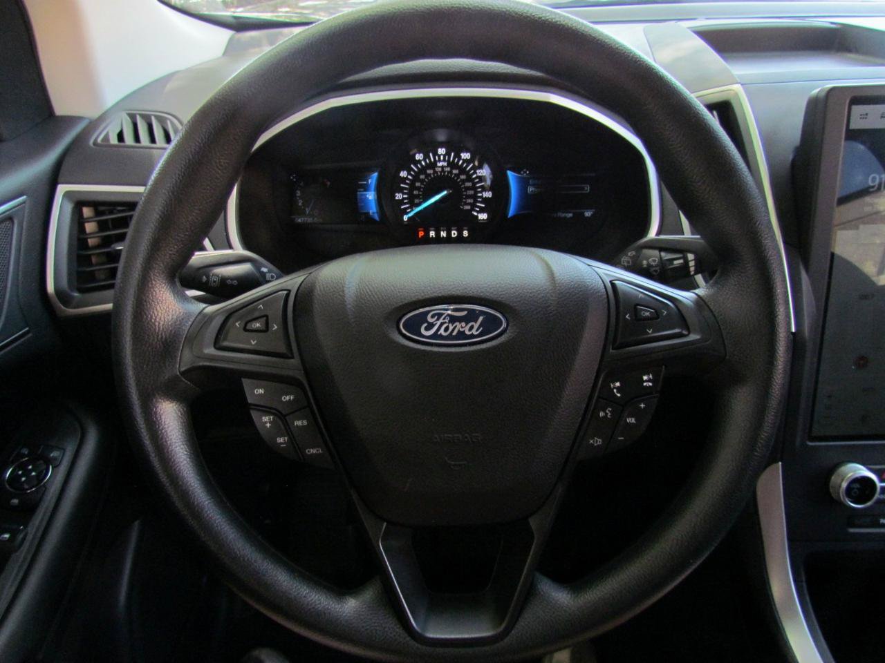 Used 2021 Ford Edge SE FWD image 18