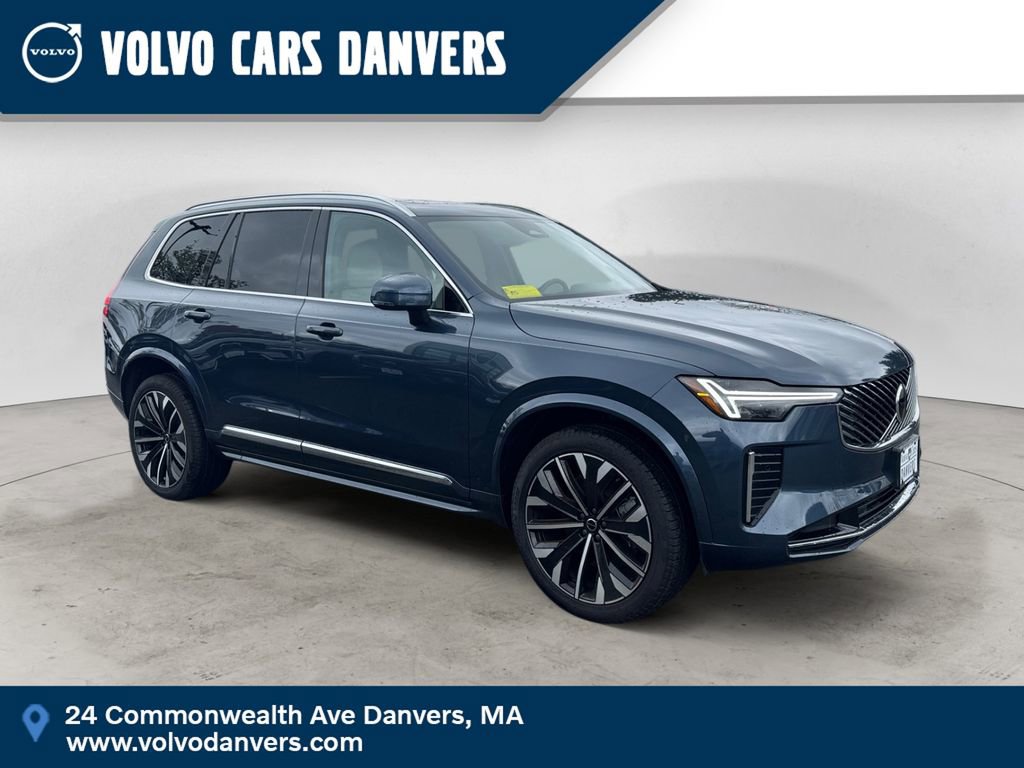 New 2025 Volvo XC90 T8 Core