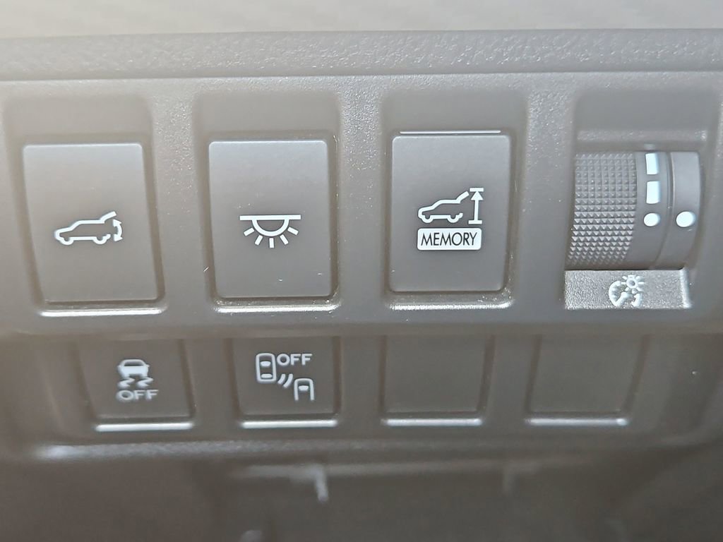 Used 2021 Subaru Ascent Premium w/ Sport Package AWD/4WD image 29